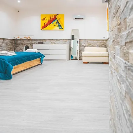The Castle Apartment Bari